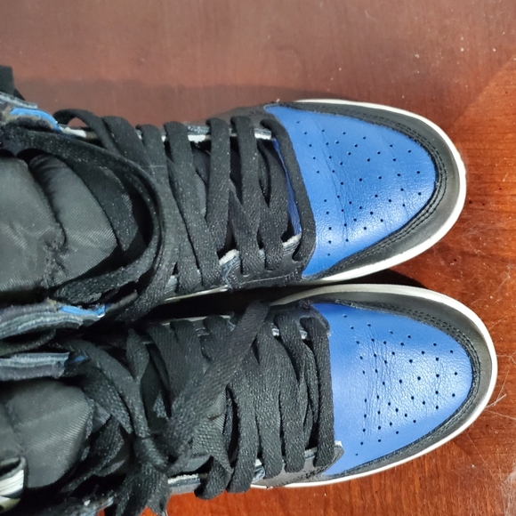Nike Air Jordan 1 Royal Toe - Picture 2 of 3